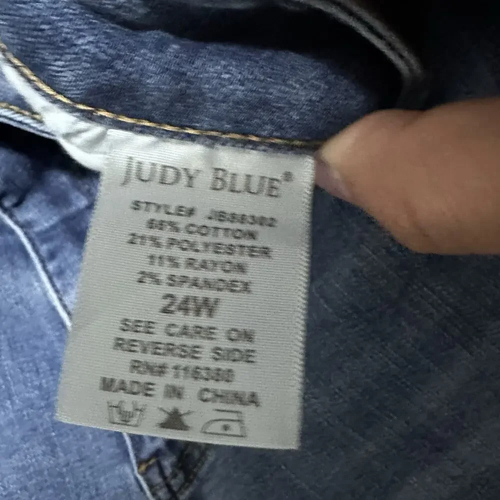 Judy Blue Womens 24W Jeans LOT of 2 Slim Fit Carpenter Blue Skinny Fit Capri Blk - Picture 4 of 16
